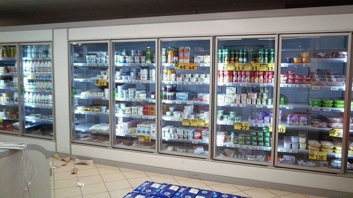 Универсам Верный холодильные камеры со стеклянным фронтом